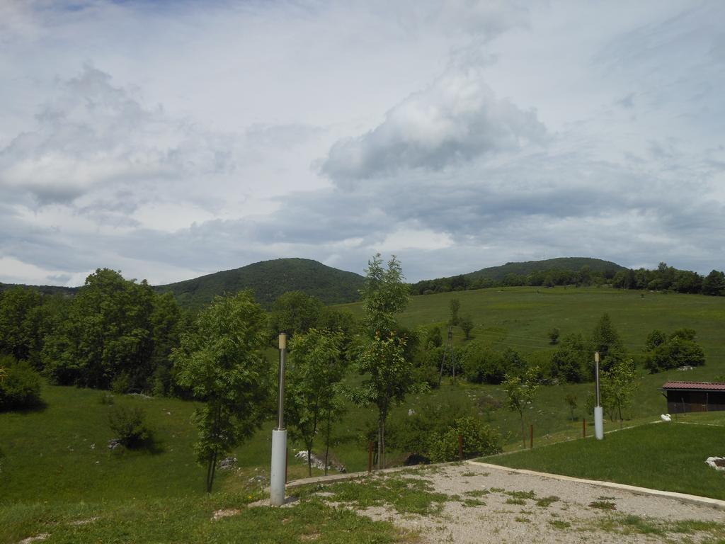 House Milka Hotel Rakovica Kültér fotó