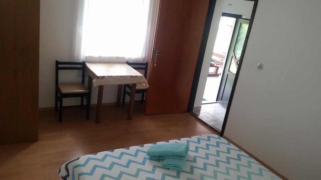 House Milka Hotel Rakovica Kültér fotó